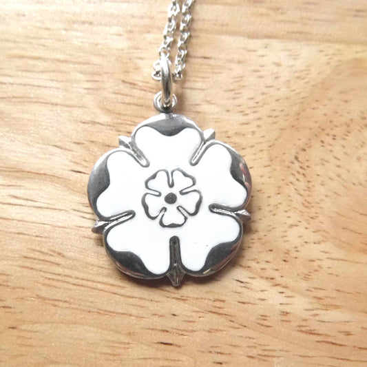 White rose necklace 23mm